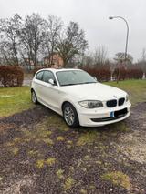 BMW 1er 120 i  / Pano /Navi / # Automatik - BMW 120 aus 2007