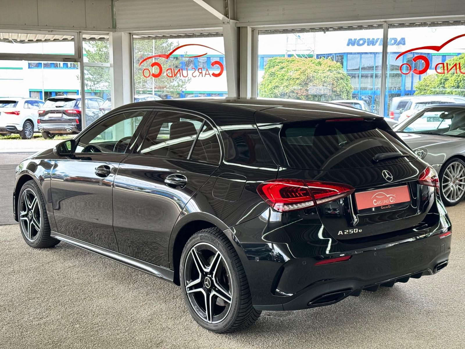 Mercedes-Benz A 250 e AMG-Line  *PAN*WS*APP*ACC*LED*SHZ*360°*