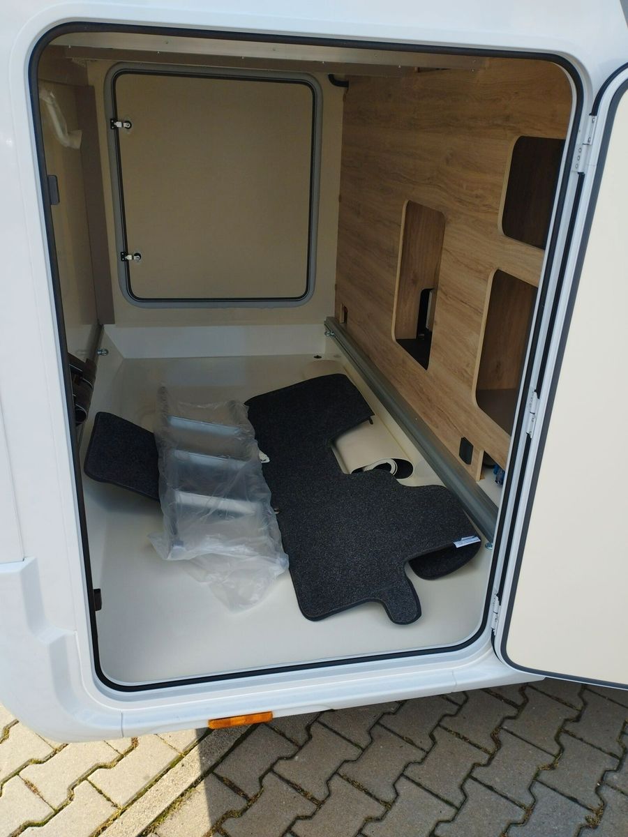 Fahrzeugabbildung Eura Mobil Integra Line IL 720 EB Mondial-Plus-Paket