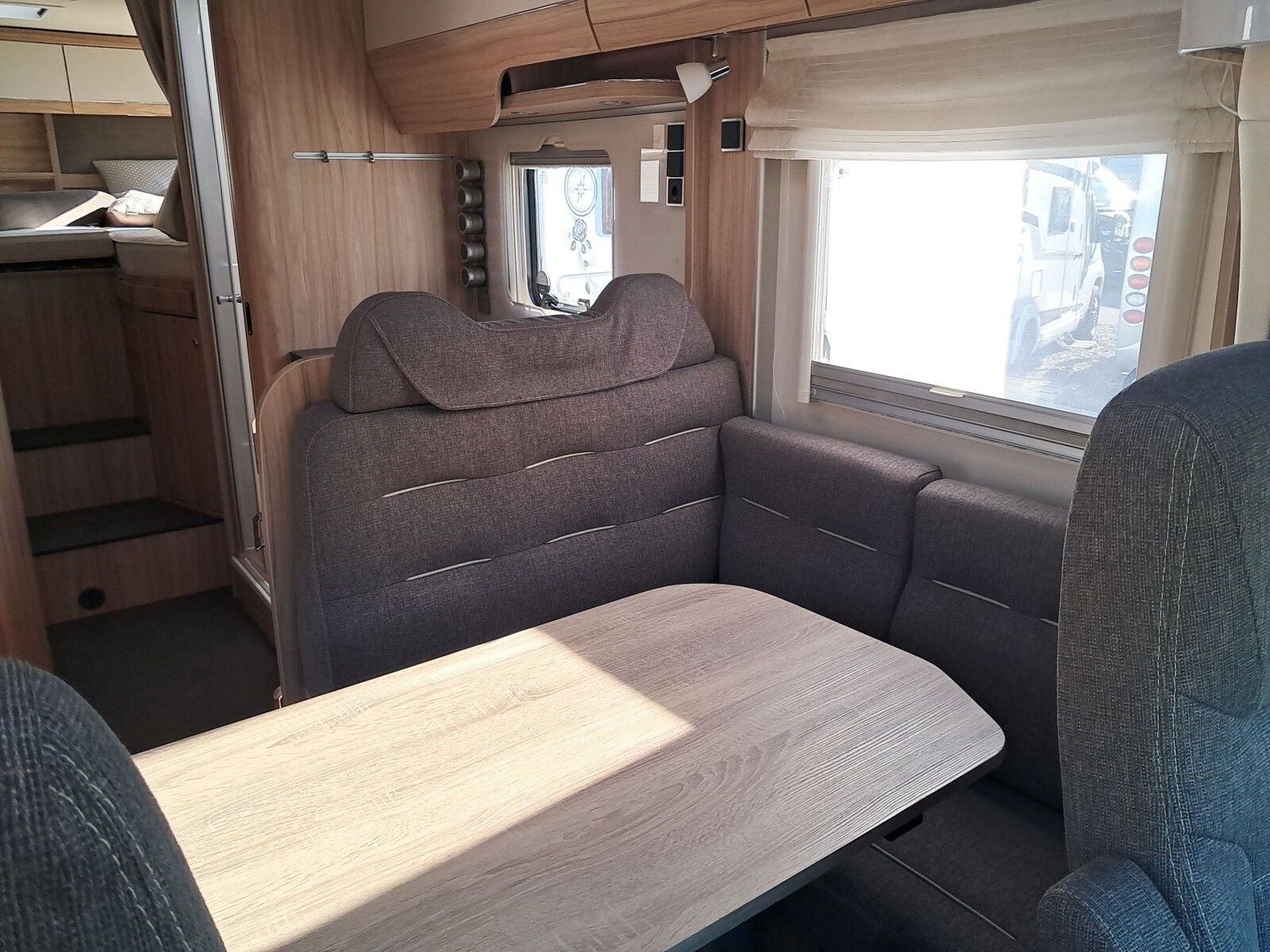 Fahrzeugabbildung HYMER / ERIBA / HYMERCAR ML-T 620 Hubstützenanlage,Luftfederung,Markise