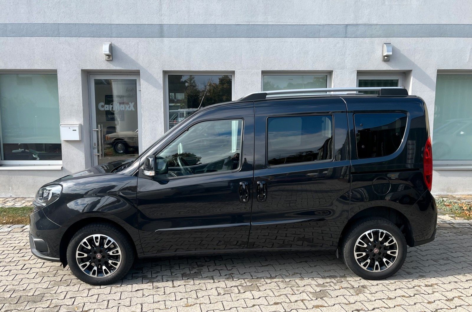 Fiat Doblò 1.6 Multijet Lounge, 7-Sitzer, Kilometernw imagem 2