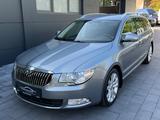 Skoda Superb Combi 1.8 TSI Elegance 1 Hand Klima AHK - Skoda Superb in Bielefeld