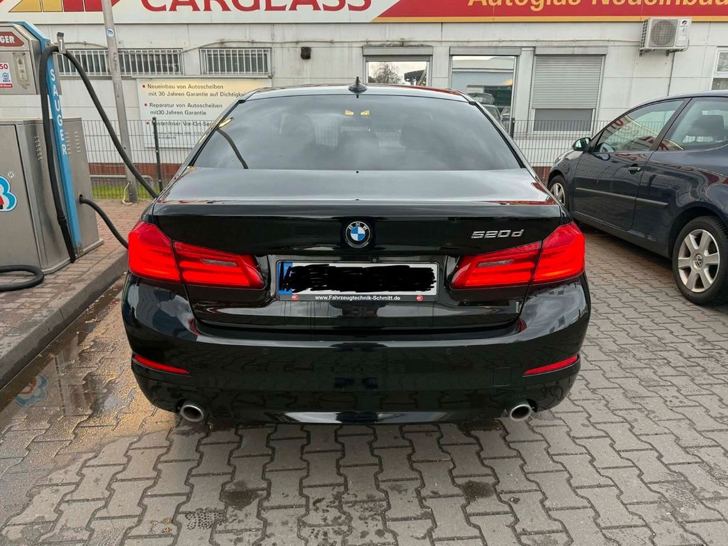 Image of BMW 520