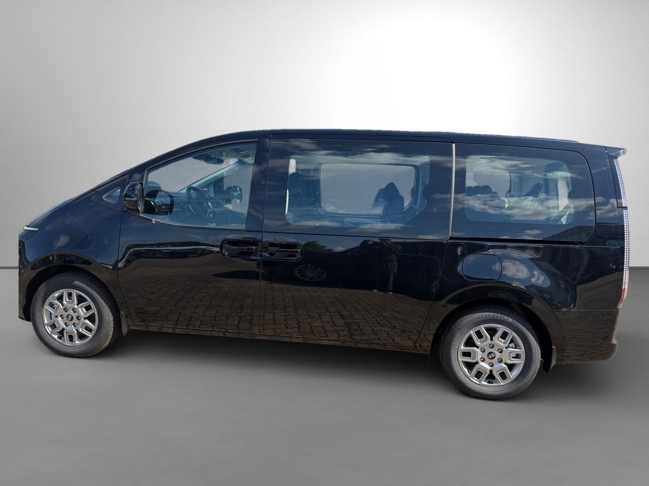 Hyundai Staria – Bild 8