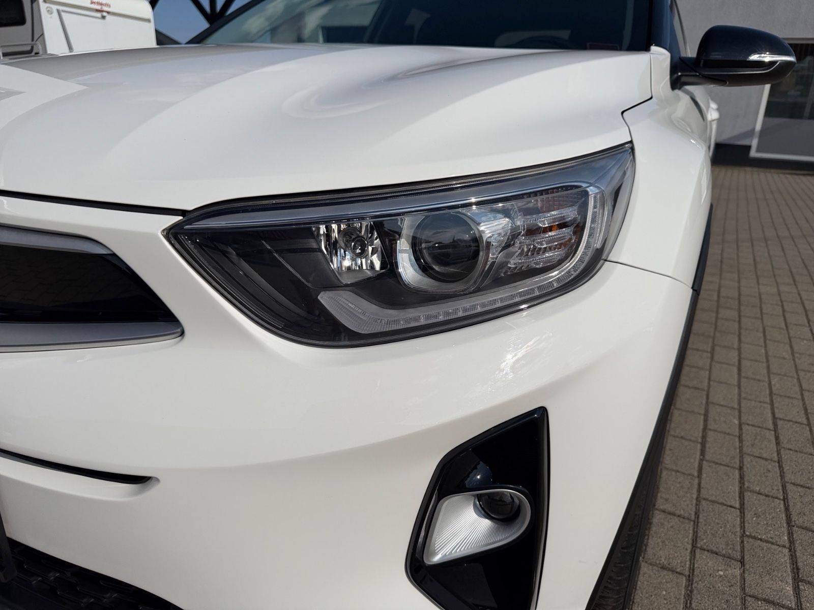 Fahrzeugabbildung Kia Stonic 1.0 T-GDI 120 Vision Navi 2