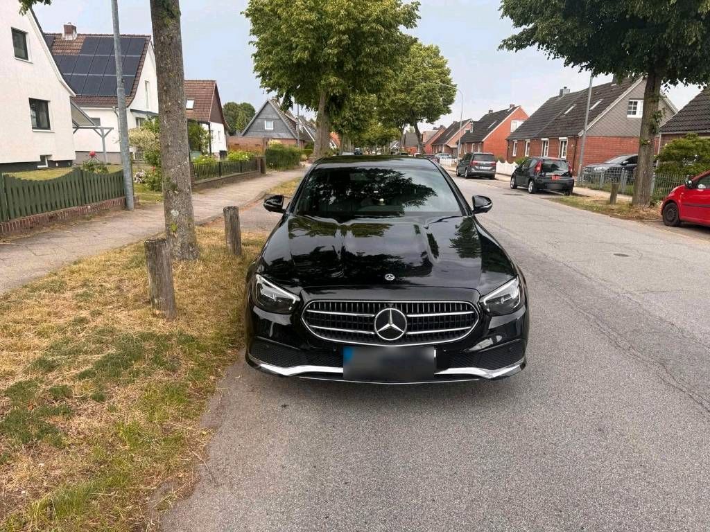 Image of Mercedes-Benz E 220