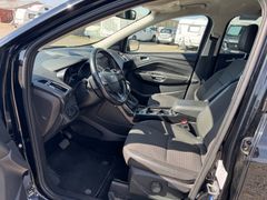 Fahrzeugabbildung Ford Kuga Titanium