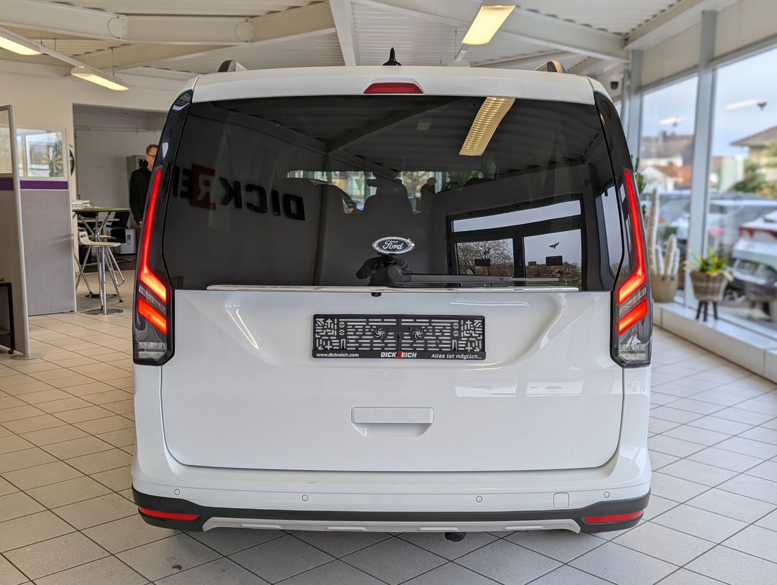 FORD Tourneo Connect L2 Active 7-Sitz Bi-LED Pano AHK - Image 6
