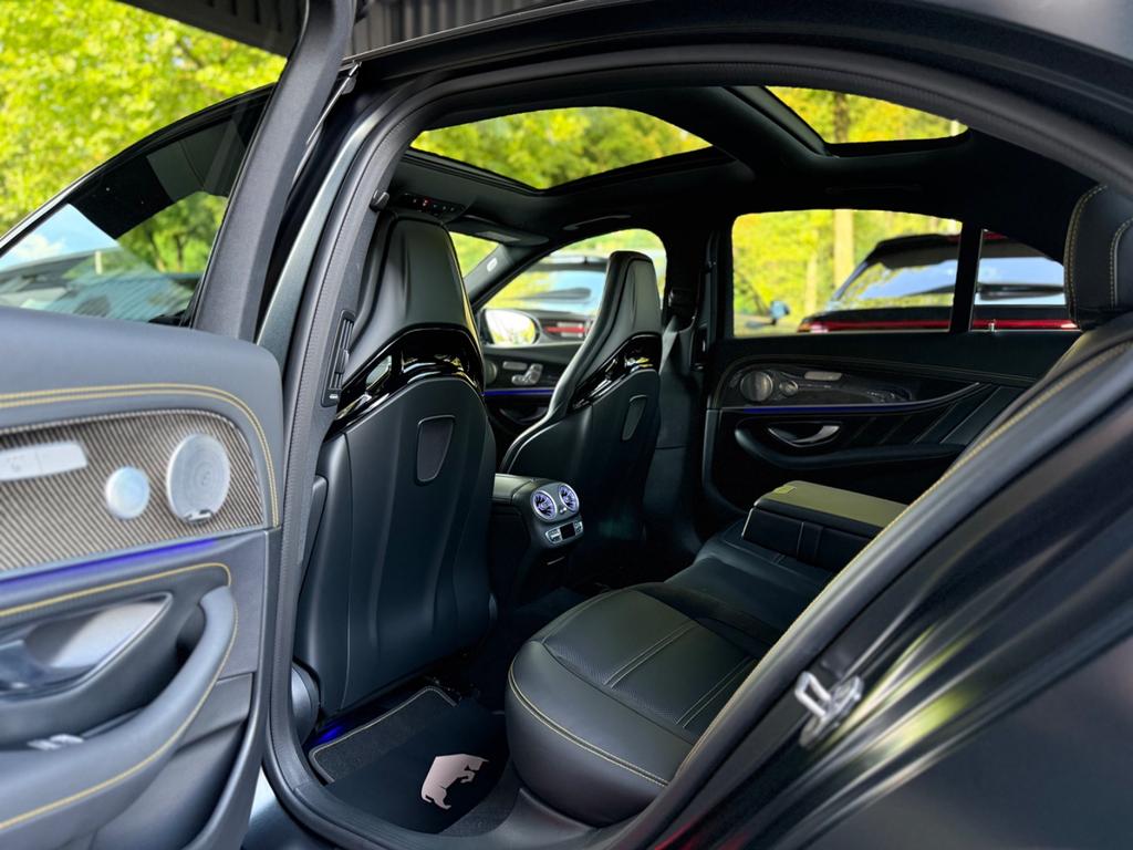 Mercedes-Benz E 63 AMG