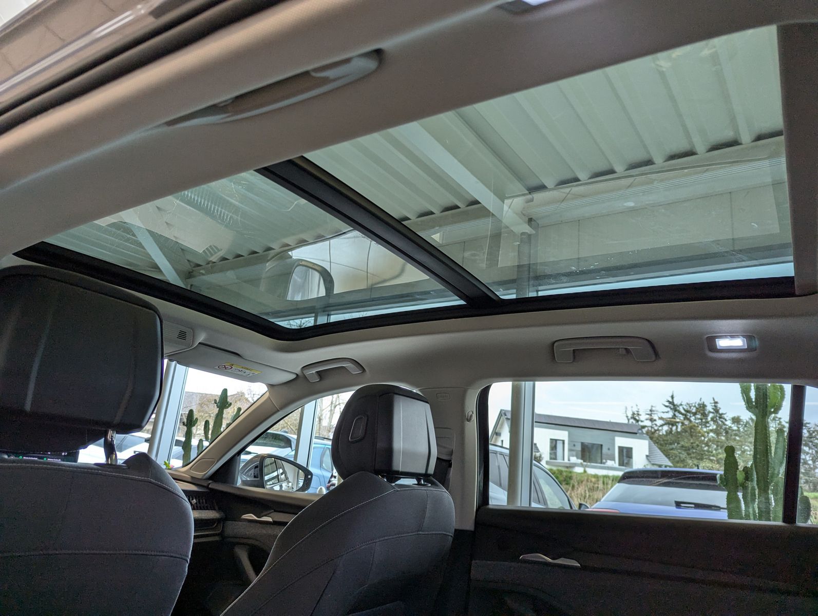 Fahrzeugabbildung SKODA Superb 2.0TDI DSG 4x4 Pano Matrix ACC AHK 5J Gar