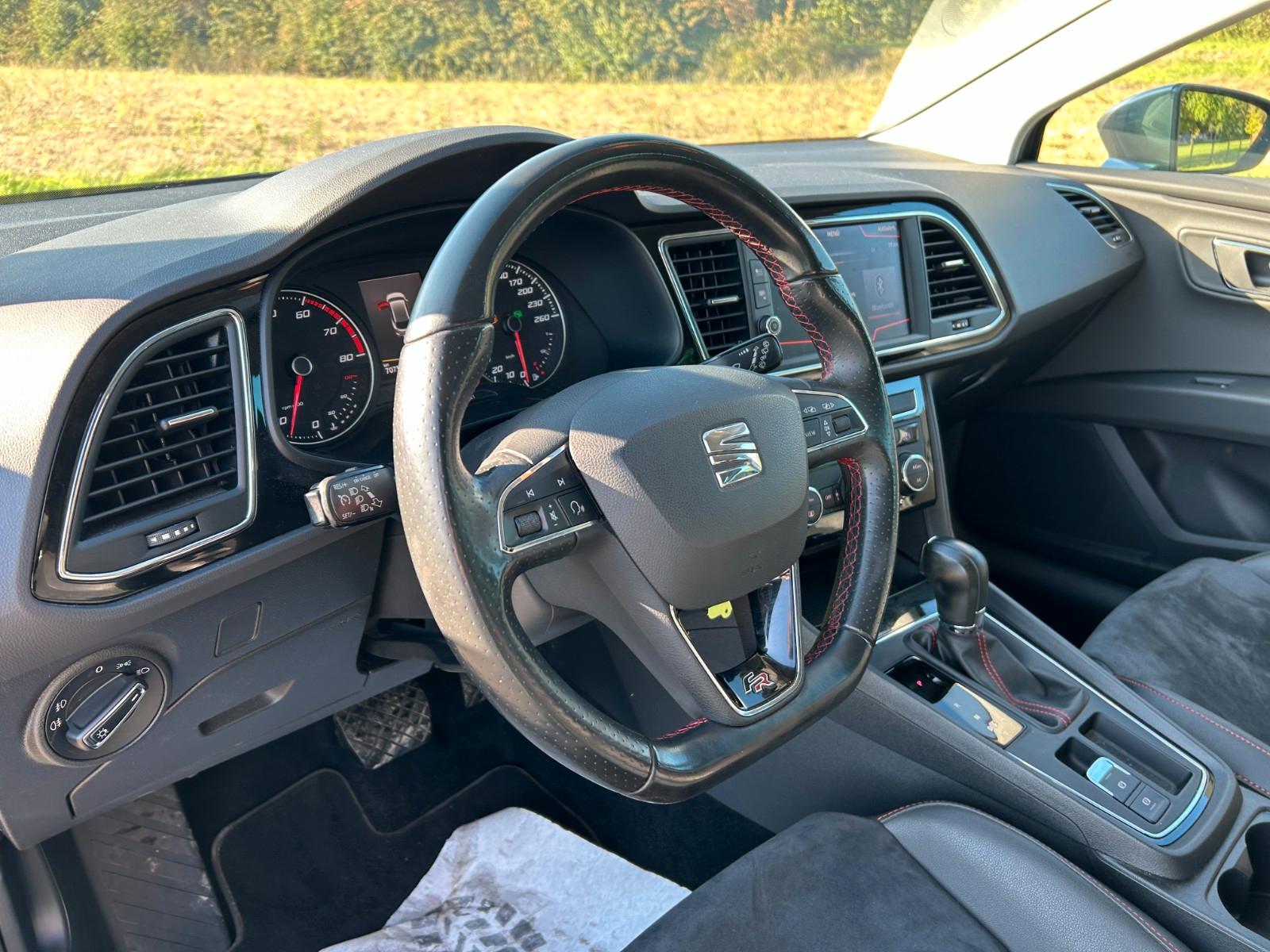 Seat Leon ST 1.8 FR DSG LED Navi AHK Sitzheizung PDC