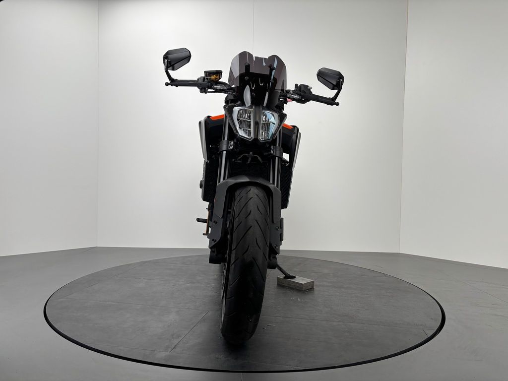 Fahrzeugabbildung KTM 890 DUKE *TOP-ZUSTAND *1. HAND *ARROW