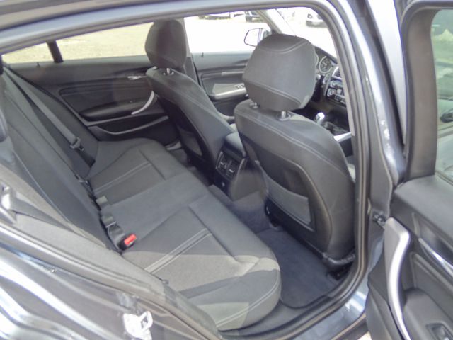 Fahrzeugabbildung BMW 120d xDrive/1.Hand/4x4/LED/SitzH/PDC/Navi/190PS/