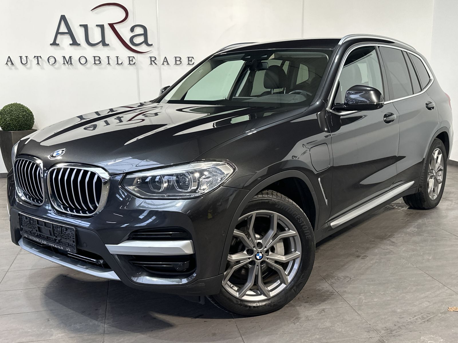 Fahrzeugabbildung BMW X3 xDrive30e xLine NAV+LED+HIFI+ACC+360°-KAMERA