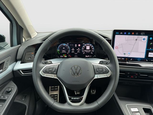 Golf VIII ENERGY 1.5 e-HYBRID DSG REAR VIEW NAVI