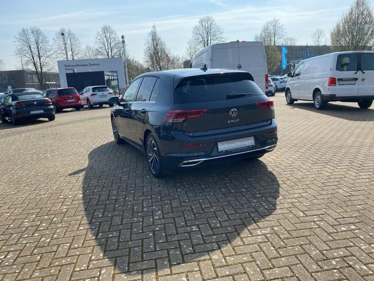 Volkswagen Golf VIII 2.0 TDI Style DSG+Navi Klima Navi