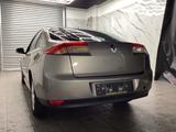 Renault Laguna III Expression - Renault Laguna: Limousine