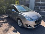 Peugeot Titel: Peugeot 5008 / Navi / Kamera / PDC  - Peugeot 5008 aus 2014