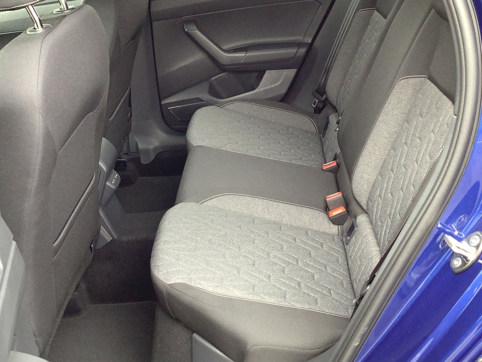 Fahrzeugabbildung Volkswagen Taigo Move DSG Matrix Kamera ACC