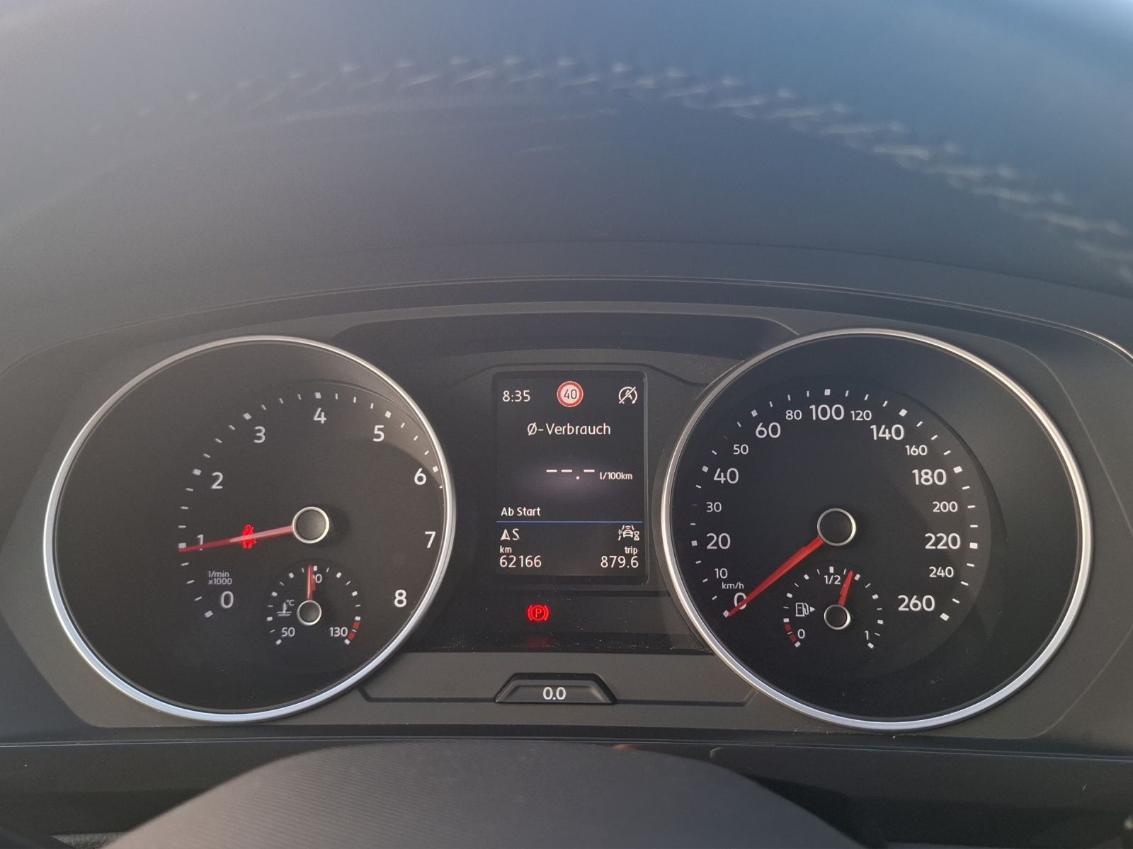 Fahrzeugabbildung Volkswagen Tiguan TSI Life LED Navi ACC PDC SHZ