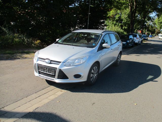 Ford Focus Turnier Trend 1.6 TDCi /TÜV NEU+AHK*+Navi!