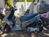 Piaggio TPH 125 - PIAGGIO TPH 125