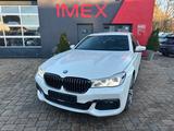 BMW 740 d xDrive 320 PS M-Paket HUD DAB LED Leder - weiße BMW 7er Reihe