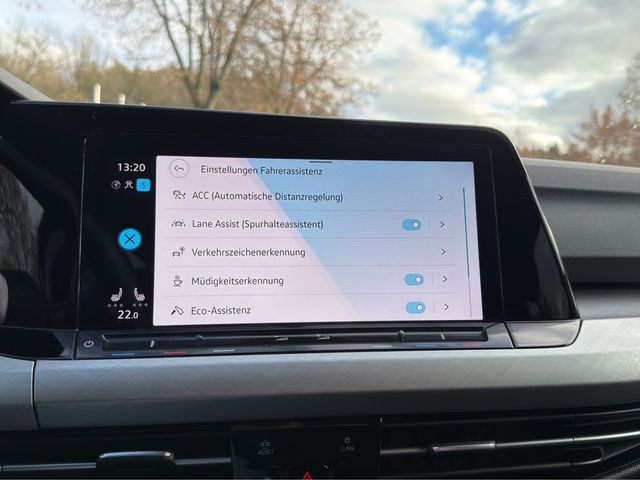 Golf VIII Variant 2.0 TDI Life DSG AHK ACC LED