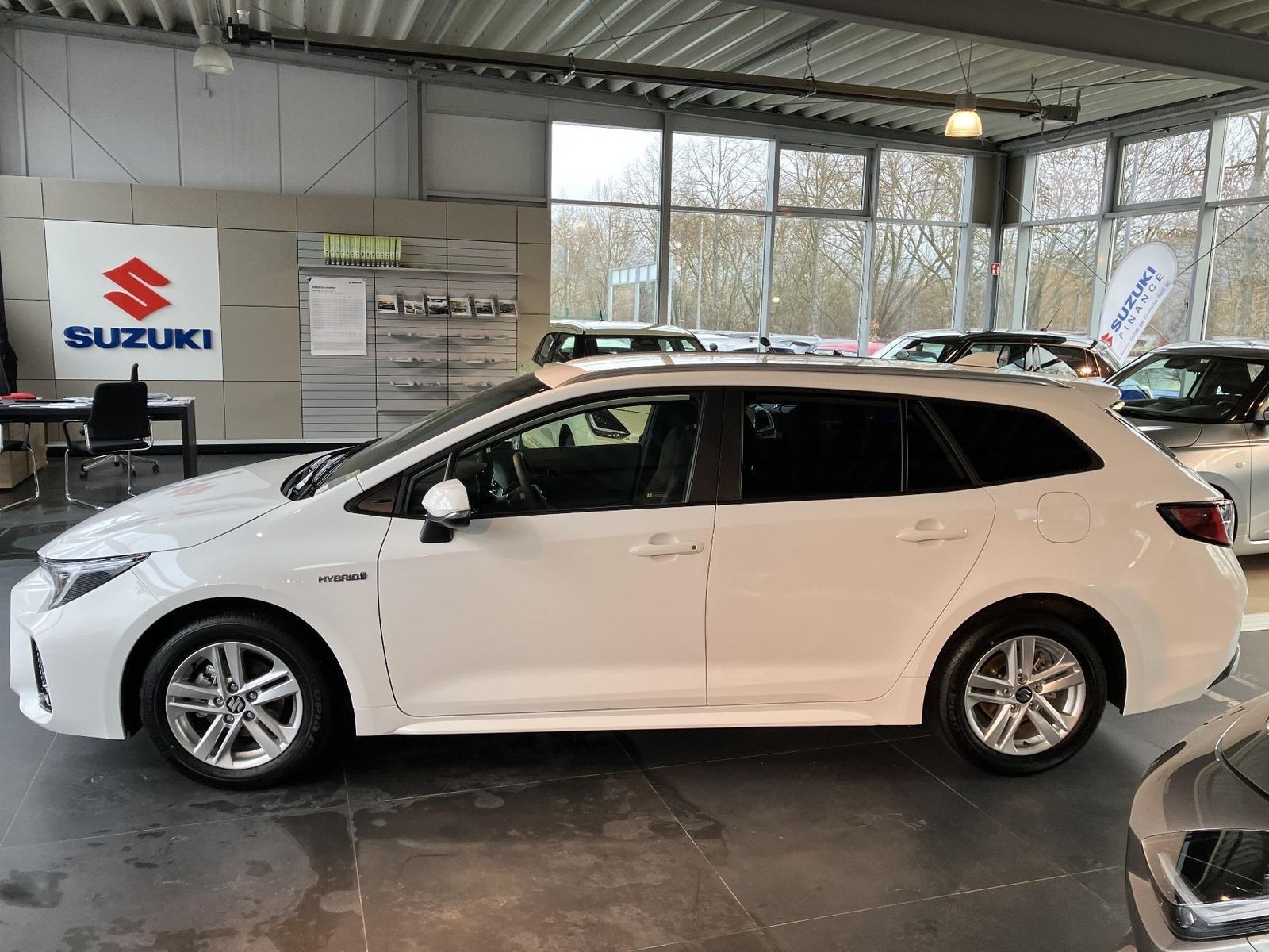 Suzuki Swace - Bild 8