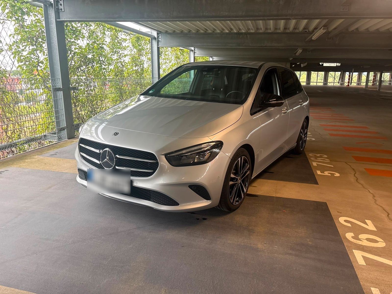 MERCEDES-BENZ Mercedes-Benz B180 Progressive Automatik