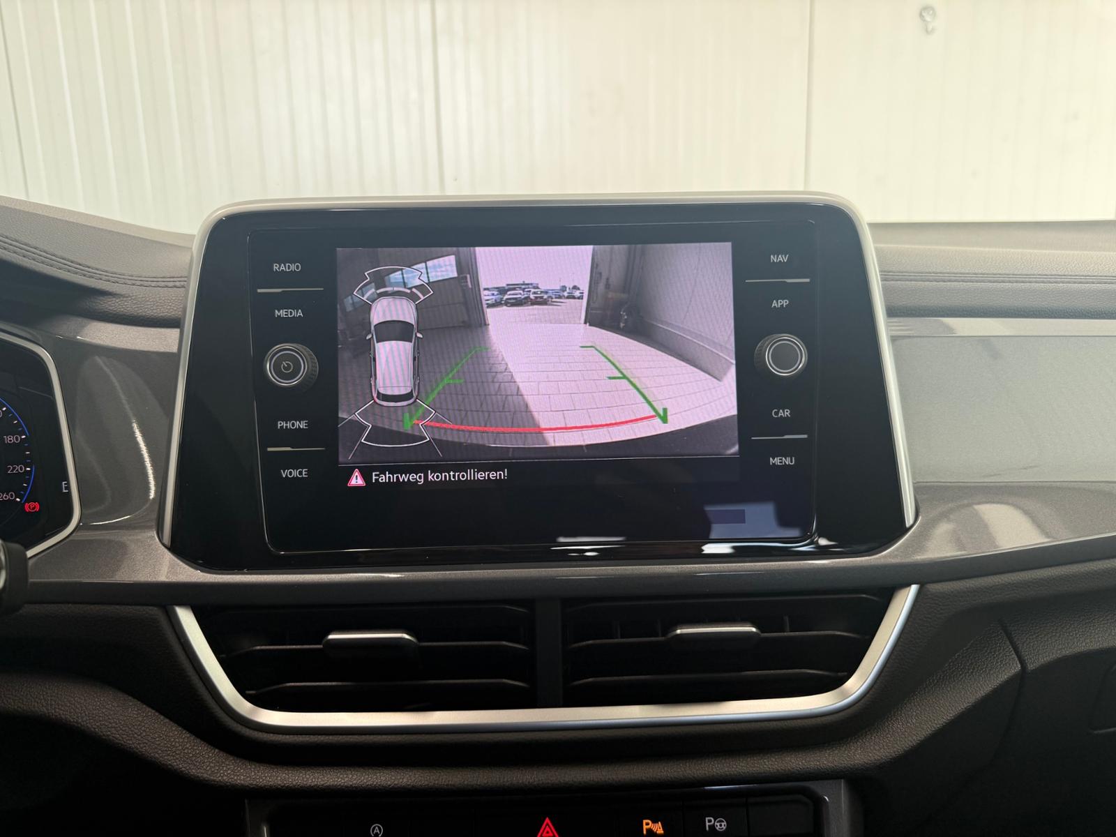 Volkswagen T-Roc Style 1.5 TSI IQ.LIGHT NAVI ACC, миниатюра 13