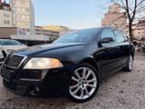Skoda Octavia 2.0 Combi RS/NAVI/SHZ/KLIMA/XENON/8X/ESD - Skoda Octavia aus 2008 mit Diesel-Antrieb
