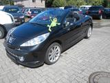 Peugeot 207 CC Cabrio-Coupe Roland Garros BOSE Sound - Peugeot 207 mit Benzin-Antrieb: Cabrio, Garros Roland