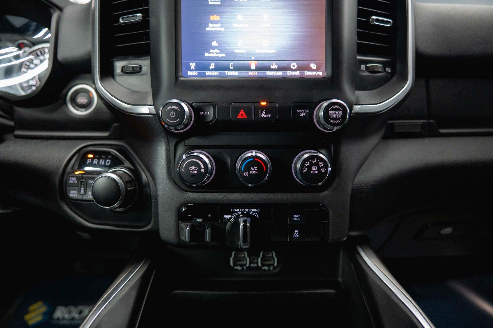 Fahrzeugabbildung Dodge RAM 5.7 V8 HEMI 4x4 OFFROAD Night Limited 19%