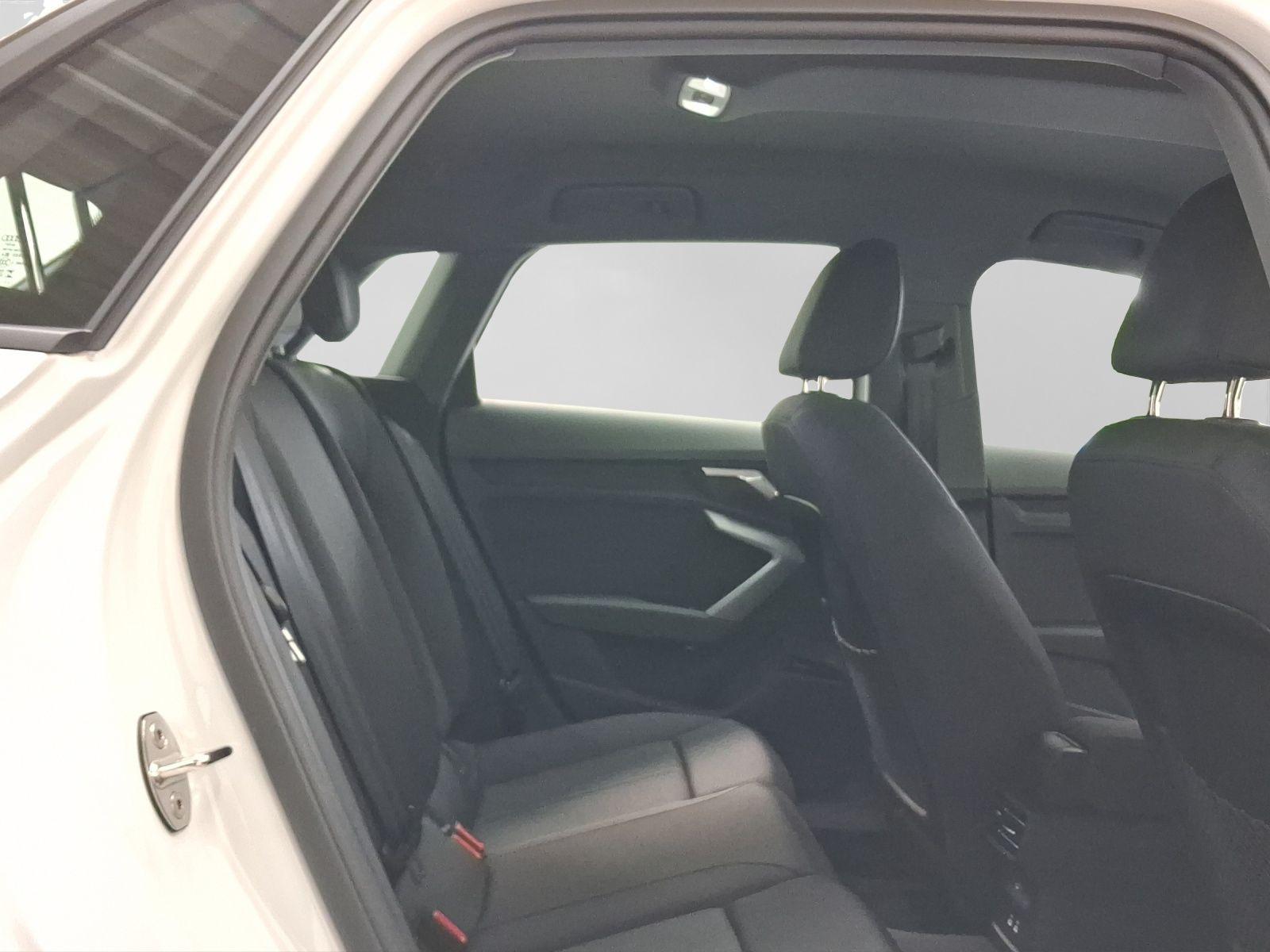Audi A3 Sportback 30 TFSI KAMERA HuD NAVI+ SONOS SITZ, миниатюра 6