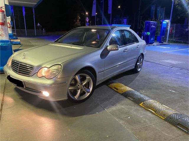 Mercedes-Benz Mercedes Benz C200 Kompressor Avantgarde S...