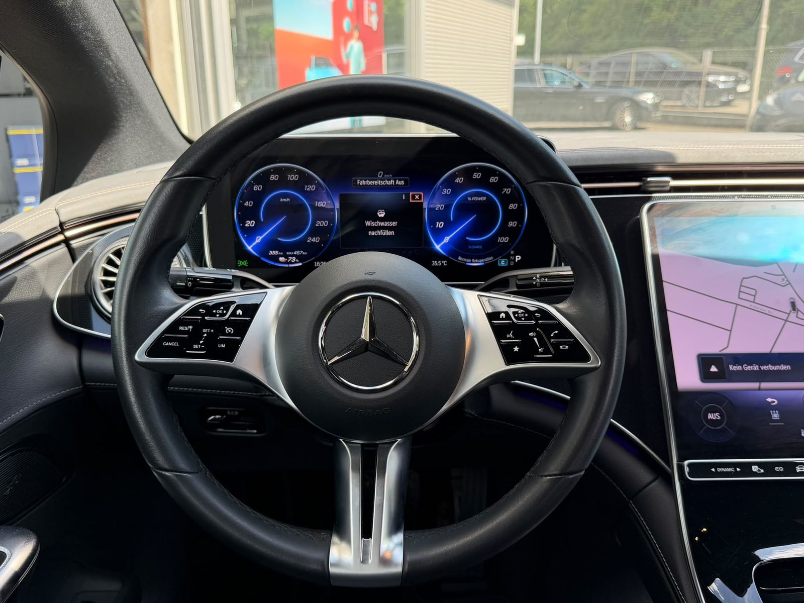 Fahrzeugabbildung Mercedes-Benz EQE 300 Advan WIDES+LEDER+LED+STNDHZ+NAVI+KAM+