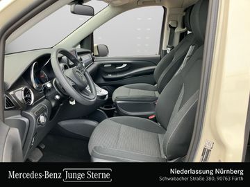 Mercedes V 220 - 10