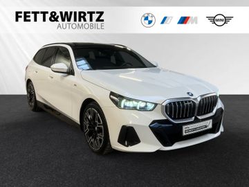 BMW Leasingangebot: BMW 550e xDrive Touring M Sport|AHK|Pano|Autobahnass