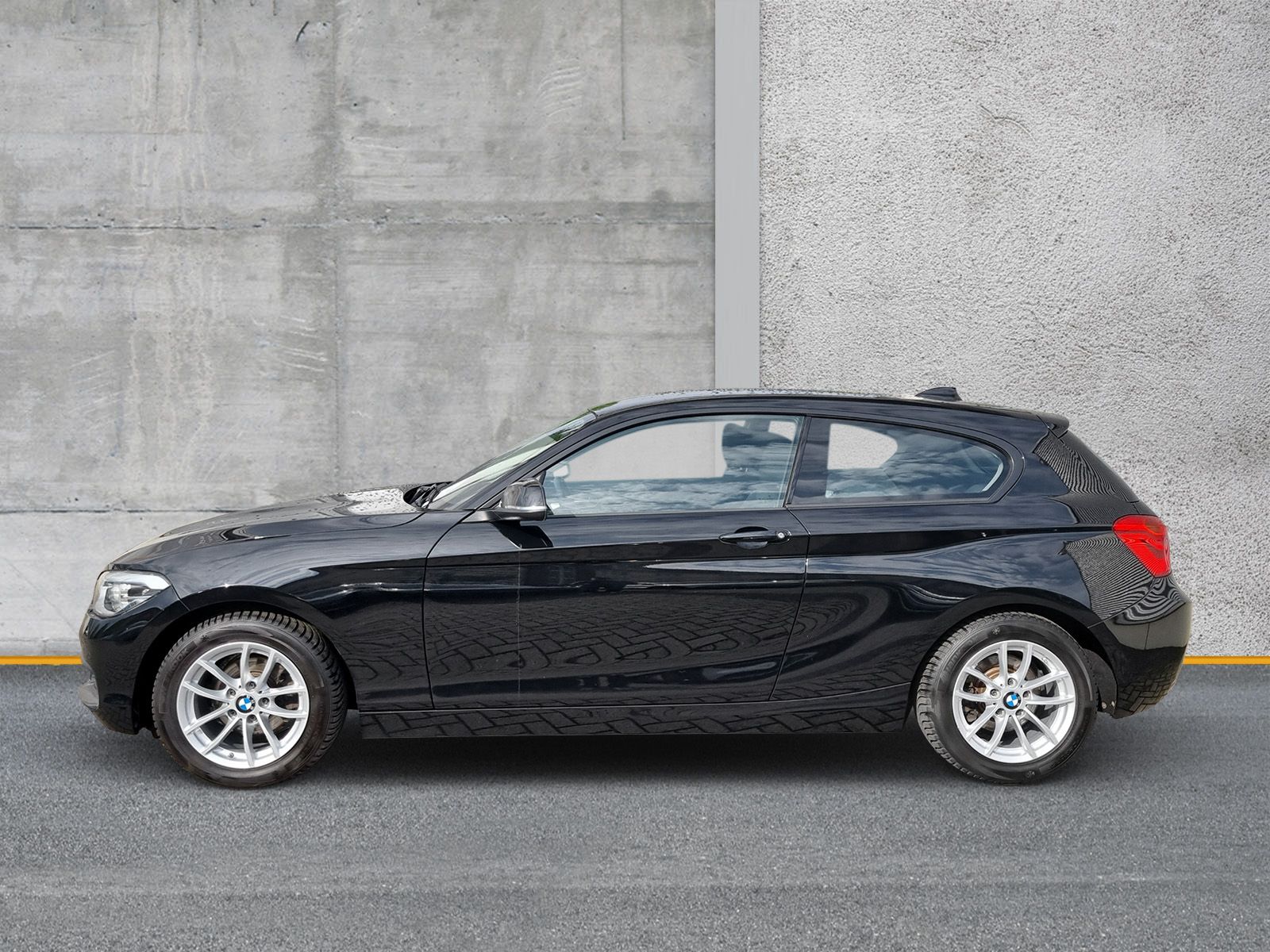 Fahrzeugabbildung BMW 118 i Advantage LED PDC NAVI SHZ