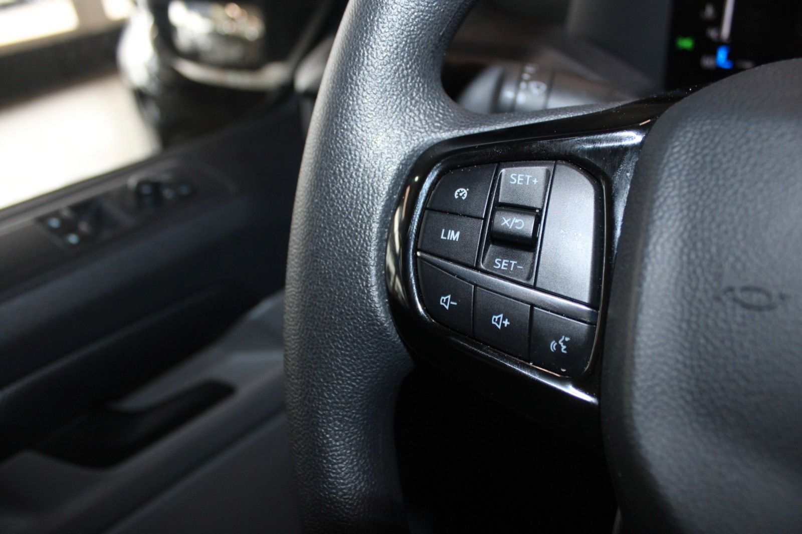 Fahrzeugabbildung Ford Transit Custom L2 TREND AHK TechnologiePaket2