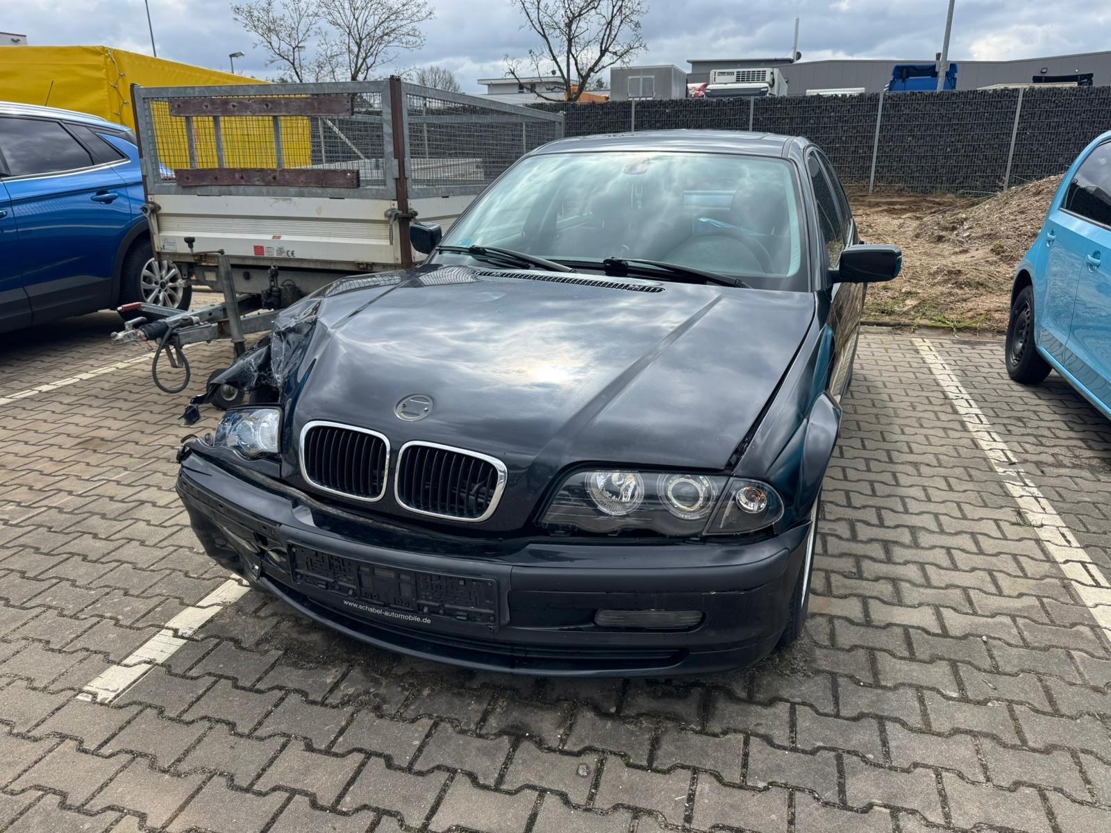 BMW 318i