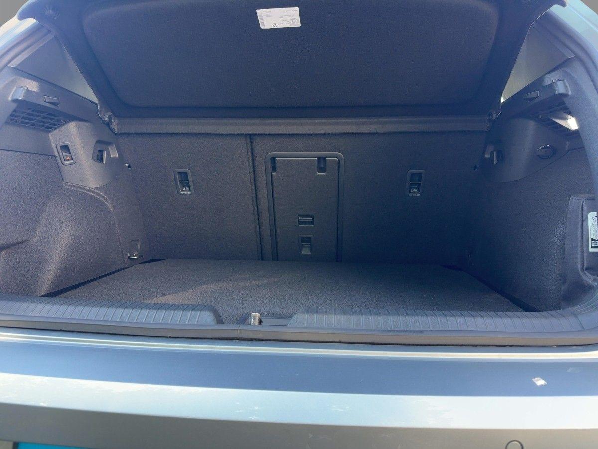 Volkswagen Golf VIII 2.0 GTI DSG Panoramadach AHK AppConnec