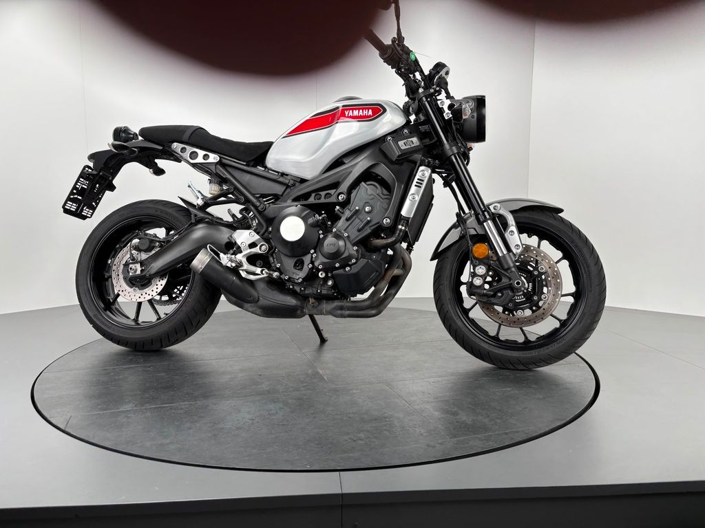 Fahrzeugabbildung Yamaha XSR 900 *TOP-ZUSTAND *SERVICE NEU