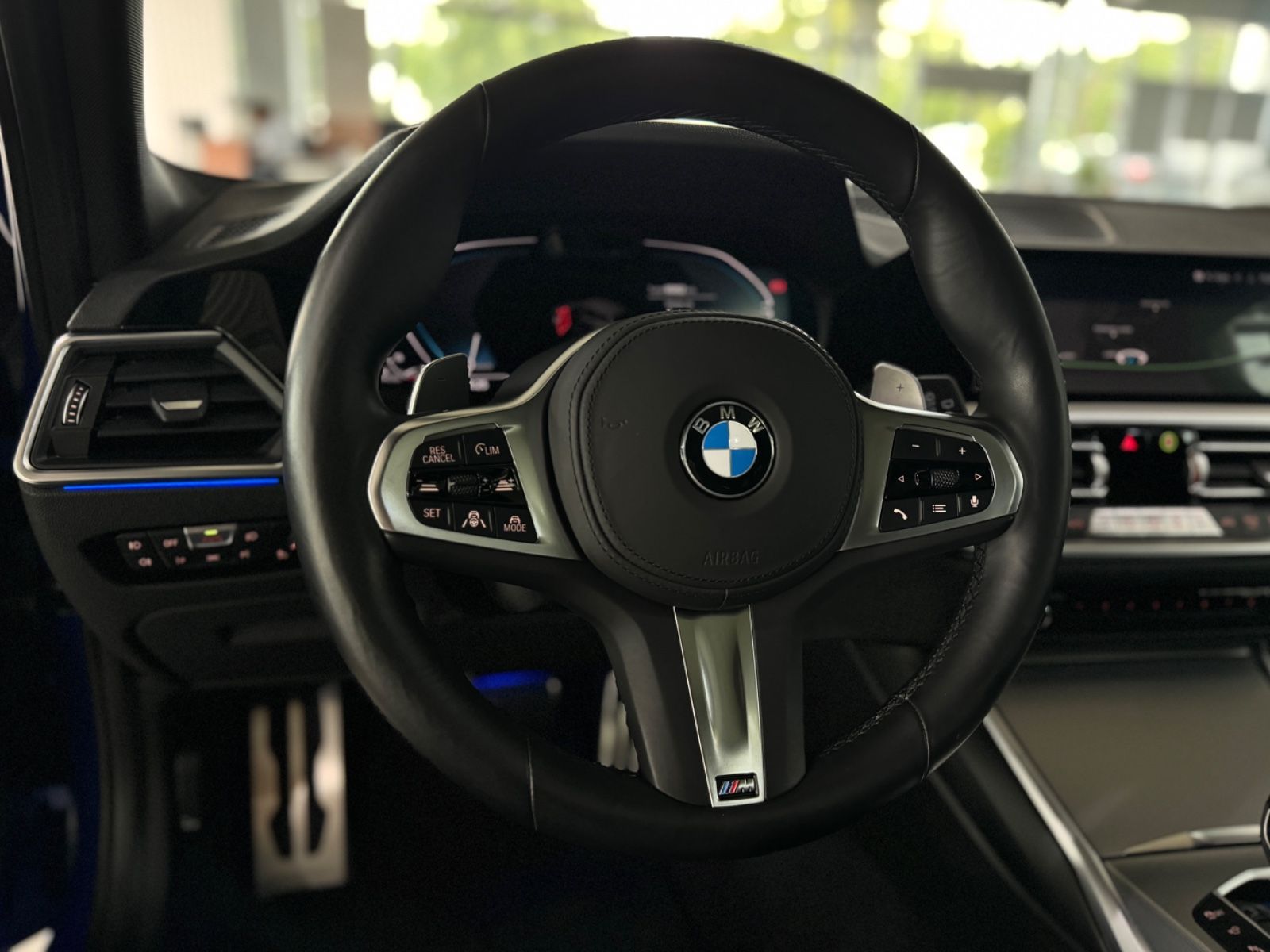 Fahrzeugabbildung BMW 320d xD M Sport ACC Laser HUD Kamera DAB Panoram