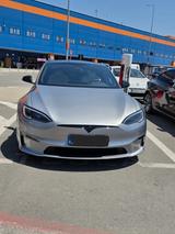 Tesla Model S Allradantrieb mit Dualmotor -
