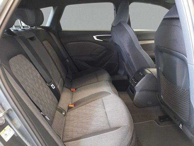 Fahrzeugabbildung Audi A5 Avant e-hybrid S line edition one Matrix Tech