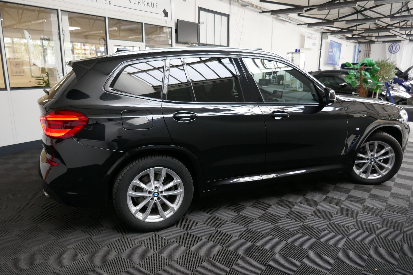 BMW X3 xDrive 20i M Sport *PANO*AHK*3 ZONEN KLIMAAU