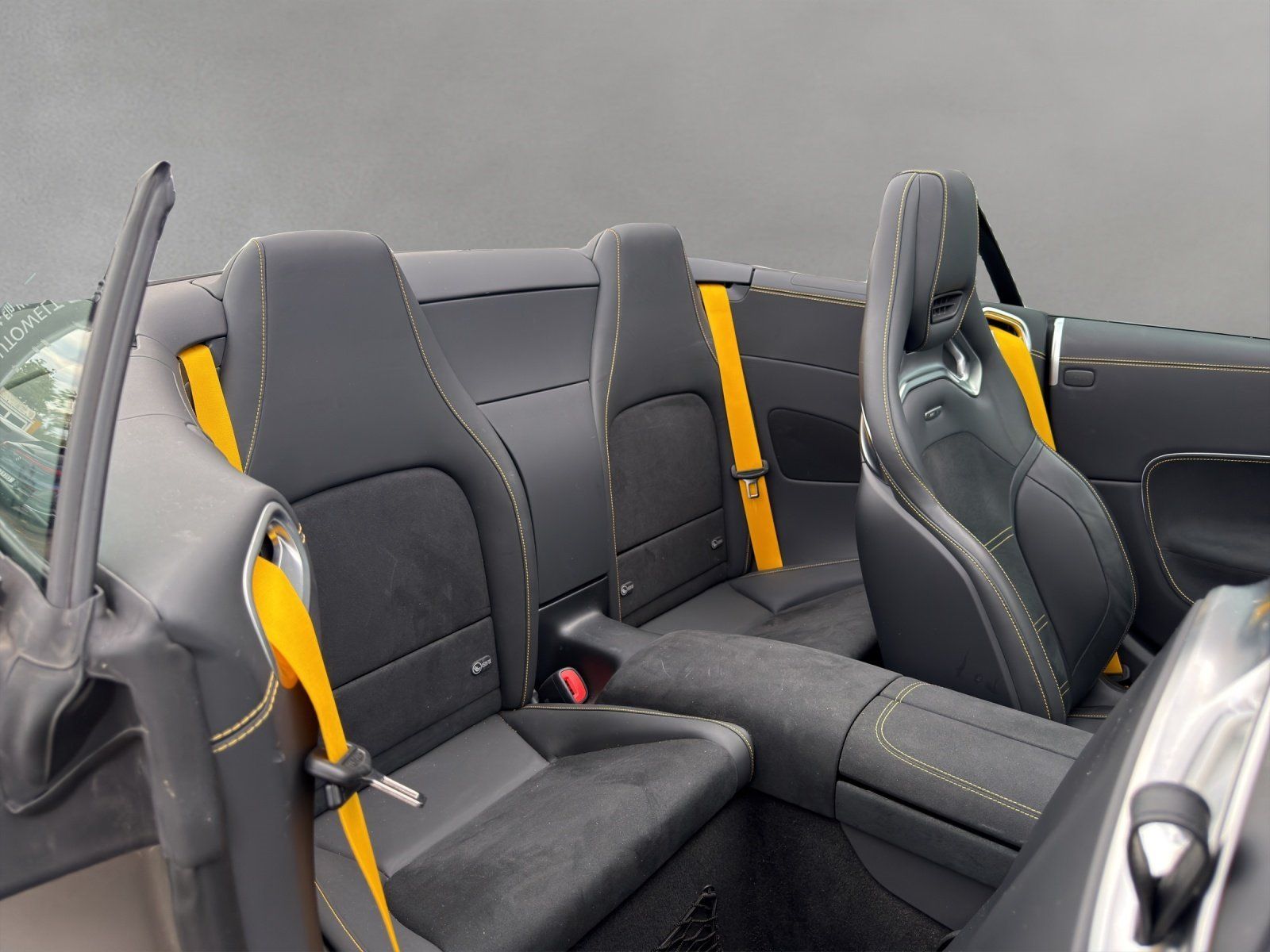Fahrzeugabbildung Mercedes-Benz SL63 AMG Prem+ AERO Perf.Sitz DISTR Carbon MAGNO