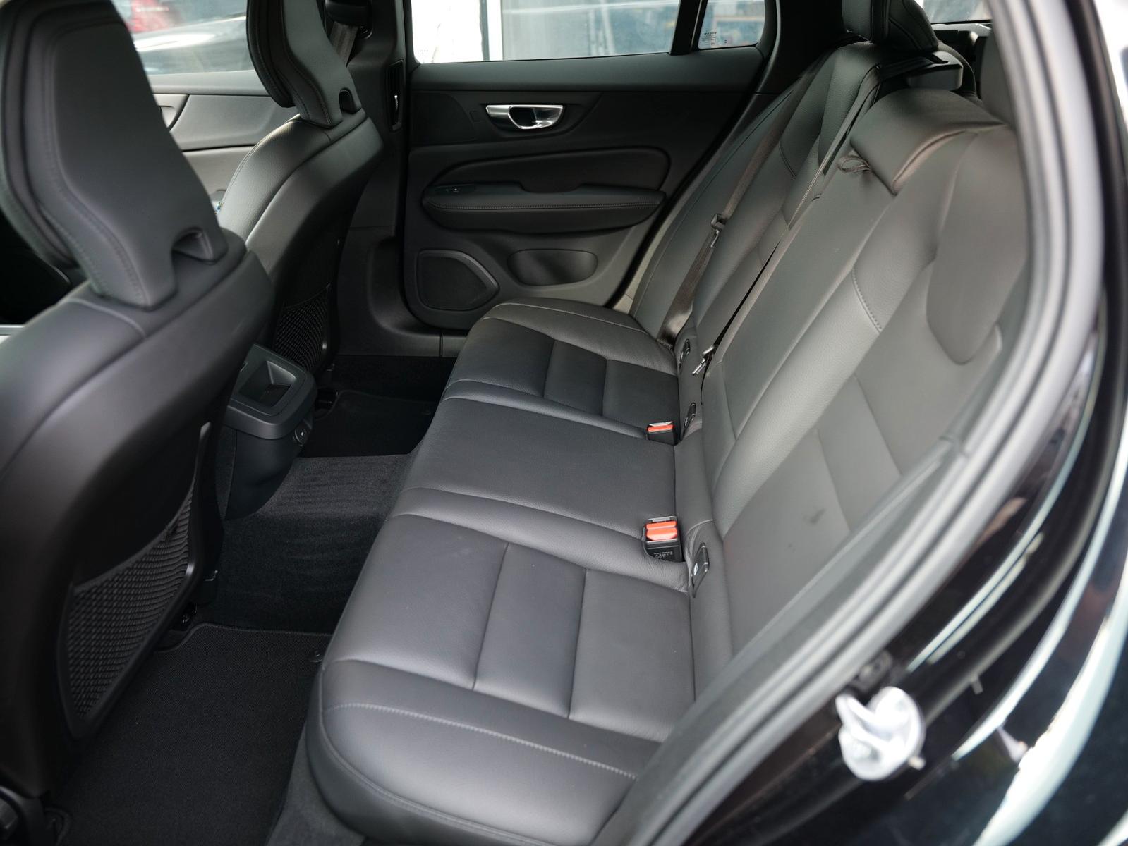 Volvo V60 B4 Core LEDER+NAVI+4xSHZ+KEYLESS+PDC+CAM, миниатюра 21